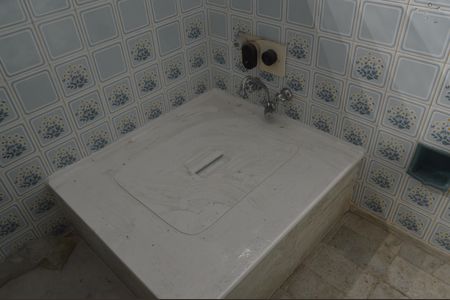 Casa para alugar com 336m², 5 quartos e 4 vagasBanheiro Social