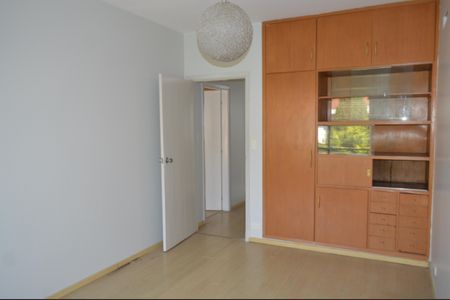 Casa para alugar com 336m², 5 quartos e 4 vagasQuarto 4