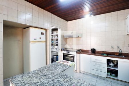 Casa para alugar com 200m², 3 quartos e 2 vagasCozinha