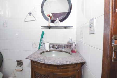 Casa para alugar com 200m², 3 quartos e 2 vagasBanheiro social