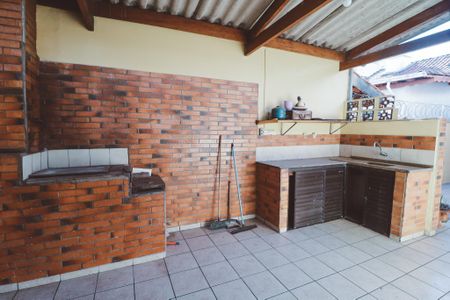 Casa para alugar com 200m², 3 quartos e 2 vagasQuintal