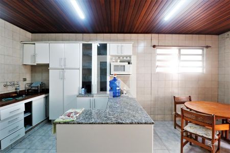 Casa para alugar com 200m², 3 quartos e 2 vagasCozinha