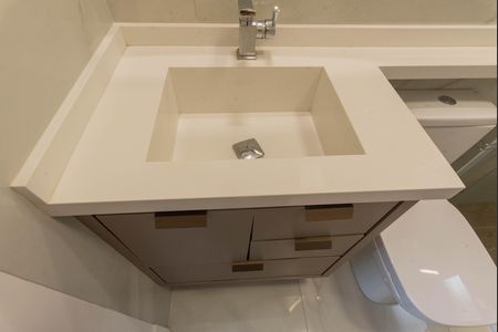 Apartamento à venda com 92m², 3 quartos e 2 vagas Apartamento à venda com 92m², 3 quartos e 2 vagasBanheiro da Suíte