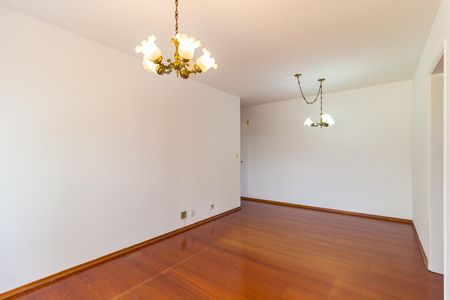 Apartamento à venda com 77m², 3 quartos e 1 vaga Apartamento à venda com 77m², 3 quartos e 1 vagaSala