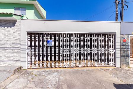 Casa à venda com 91m², 3 quartos e 2 vagasFachada