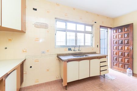 Casa à venda com 91m², 3 quartos e 2 vagasCozinha