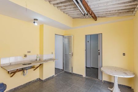 Casa à venda com 210m², 3 quartos e sem vagaÁrea de Serviço