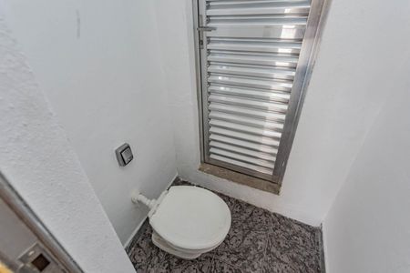 Casa à venda com 210m², 3 quartos e sem vagaBanheiro de serviço