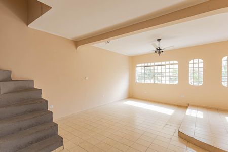 Sala de casa à venda com 3 quartos, 210m² em Jardim Maria Estela, São Paulo