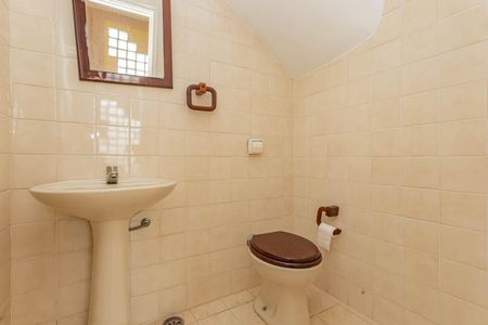 Casa à venda com 210m², 3 quartos e sem vagaLavabo