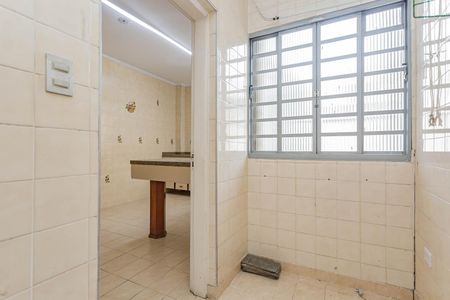 Casa à venda com 210m², 3 quartos e sem vagaÁrea de Serviço