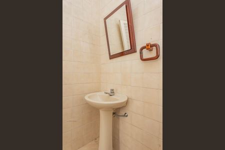 Casa à venda com 210m², 3 quartos e sem vagaLavabo