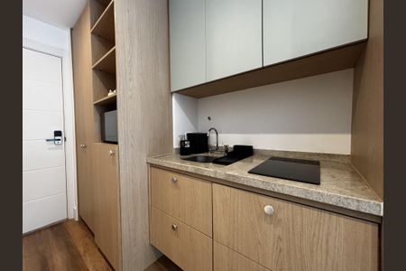 Cozinha de kitnet/studio para alugar com 1 quarto, 33m² em Pinheiros, São Paulo