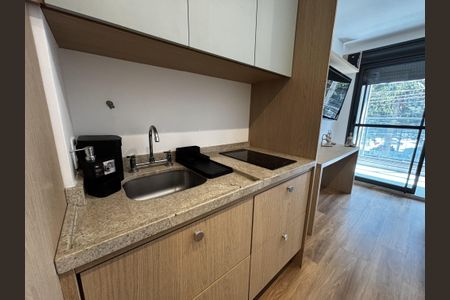 Cozinha de kitnet/studio para alugar com 1 quarto, 33m² em Pinheiros, São Paulo