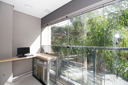 Varanda de kitnet/studio para alugar com 1 quarto, 26m² em Pinheiros, São Paulo