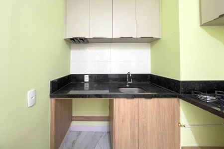 Apartamento à venda com 36m², 2 quartos e 1 vaga Apartamento à venda com 36m², 2 quartos e 1 vagaCozinha e área de serviço