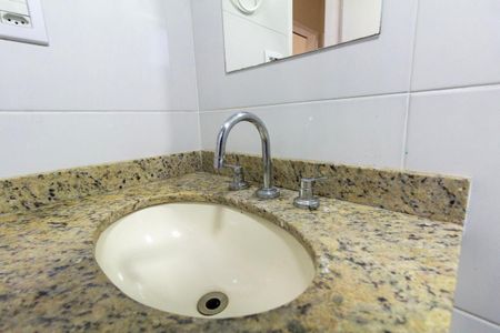 Apartamento para alugar com 82m², 3 quartos e 1 vaga Apartamento para alugar com 82m², 3 quartos e 1 vagaBanheiro social
