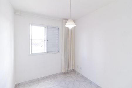 Quarto 2 de apartamento para alugar com 2 quartos, 45m² em Vila da Oportunidade, Carapicuíba