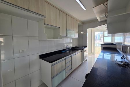 Cozinha de apartamento para alugar com 3 quartos, 127m² em Boqueirão, Praia Grande