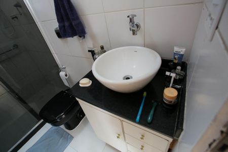 Banheiro de apartamento para alugar com 2 quartos, 59m² em Freguesia, Rio de Janeiro