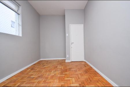 Apartamento para alugar com 55m², 2 quartos e sem vaga Apartamento para alugar com 55m², 2 quartos e sem vagaSala