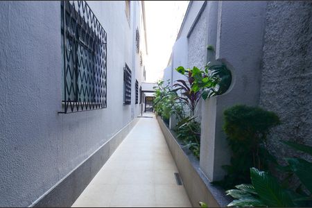 Apartamento para alugar com 55m², 2 quartos e sem vaga Apartamento para alugar com 55m², 2 quartos e sem vagaEntrada