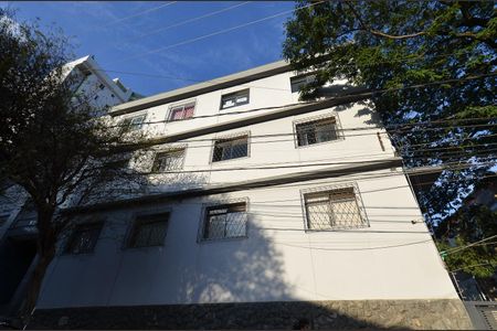 Apartamento para alugar com 55m², 2 quartos e sem vaga Apartamento para alugar com 55m², 2 quartos e sem vagaFachada
