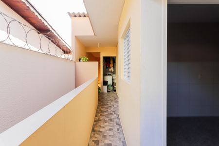 Casa para alugar com 25m², 1 quarto e sem vaga Casa para alugar com 25m², 1 quarto e sem vagaCorredor