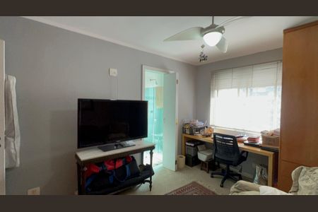 Apartamento à venda com 222m², 3 quartos e 2 vagas Apartamento à venda com 222m², 3 quartos e 2 vagasSuíte 2