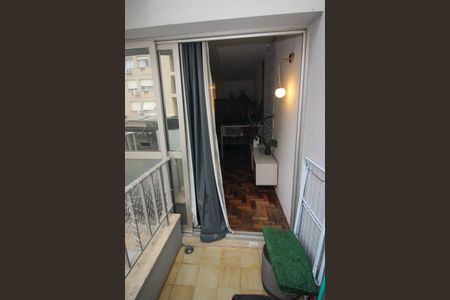 Apartamento à venda com 40m², 1 quarto e sem vaga Apartamento à venda com 40m², 1 quarto e sem vagaSacada da Sala/Quarto