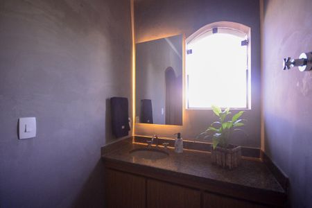 Casa à venda com 600m², 4 quartos e 2 vagas Casa à venda com 600m², 4 quartos e 2 vagasBanheiro do Quarto 4