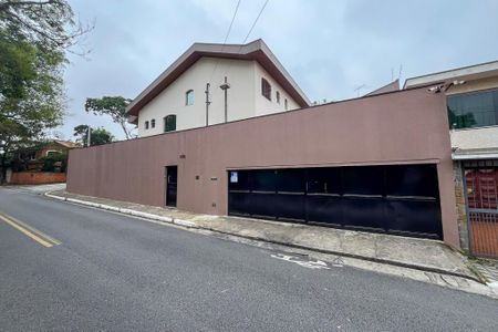 Casa à venda com 600m², 4 quartos e 3 vagasFachada