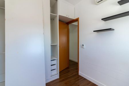 Apartamento à venda com 94m², 3 quartos e 2 vagasQuarto 