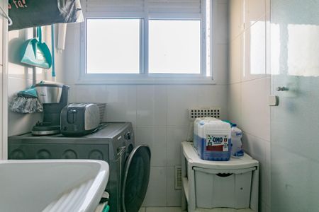 Apartamento para alugar com 67m², 2 quartos e 1 vagaÁrea de Serviço