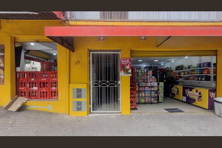 Casa para alugar com 40m², 1 quarto e sem vaga Casa para alugar com 40m², 1 quarto e sem vagaFachada