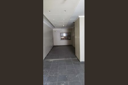 Casa para alugar com 300m², 2 quartos e sem vaga
