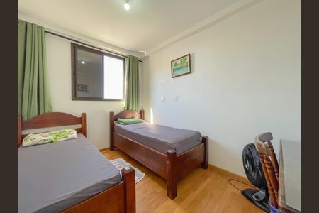Apartamento à venda com 90m², 3 quartos e 2 vagasQuarto 2
