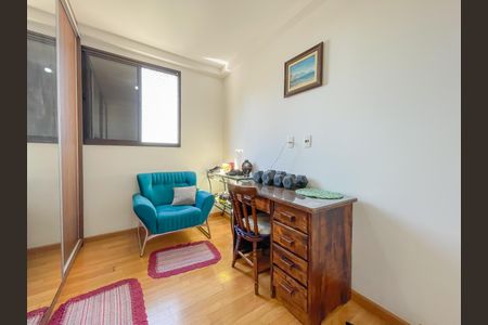 Apartamento à venda com 90m², 3 quartos e 2 vagasQuarto 