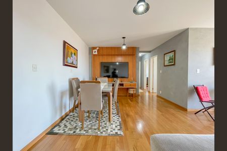 Apartamento à venda com 90m², 3 quartos e 2 vagasSala