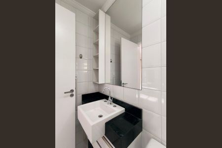 Apartamento à venda com 76m², 3 quartos e 2 vagasBanheiro da Suíte