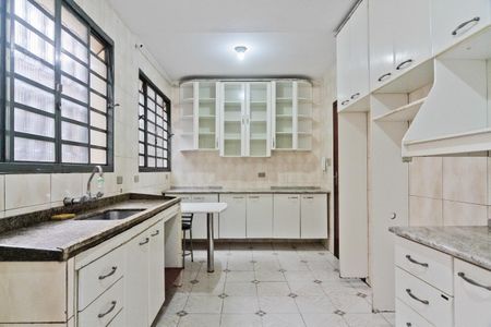 Casa para alugar com 232m², 4 quartos e 3 vagasCozinha