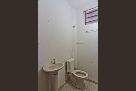 Casa para alugar com 232m², 4 quartos e 3 vagasSalão - banheiro