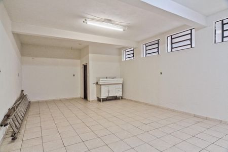 Casa para alugar com 232m², 4 quartos e 3 vagasSalão