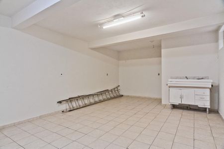 Casa para alugar com 232m², 4 quartos e 3 vagasSalão