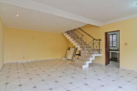 Sala de casa para alugar com 4 quartos, 232m² em Vila Rica, São Paulo