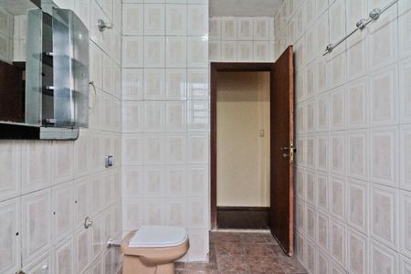 Casa para alugar com 232m², 4 quartos e 3 vagasBanheiro