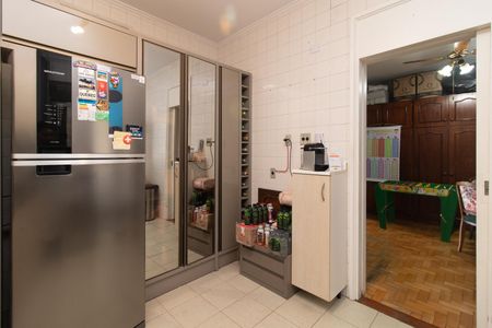 Apartamento para alugar com 186m², 4 quartos e 1 vagaCozinha e Área de Serviço