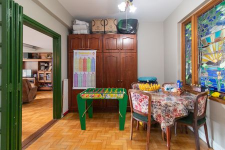 Apartamento para alugar com 186m², 4 quartos e 1 vagaCozinha e Área de Serviço