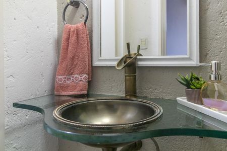 Lavabo de apartamento para alugar com 4 quartos, 186m² em Independência, Porto Alegre