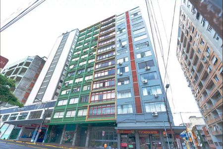 Apartamento para alugar com 186m², 4 quartos e 1 vaga Apartamento para alugar com 186m², 4 quartos e 1 vagaFachada